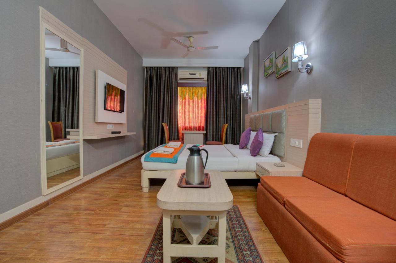 Hotel Mahadev Palace Deoghar Kültér fotó